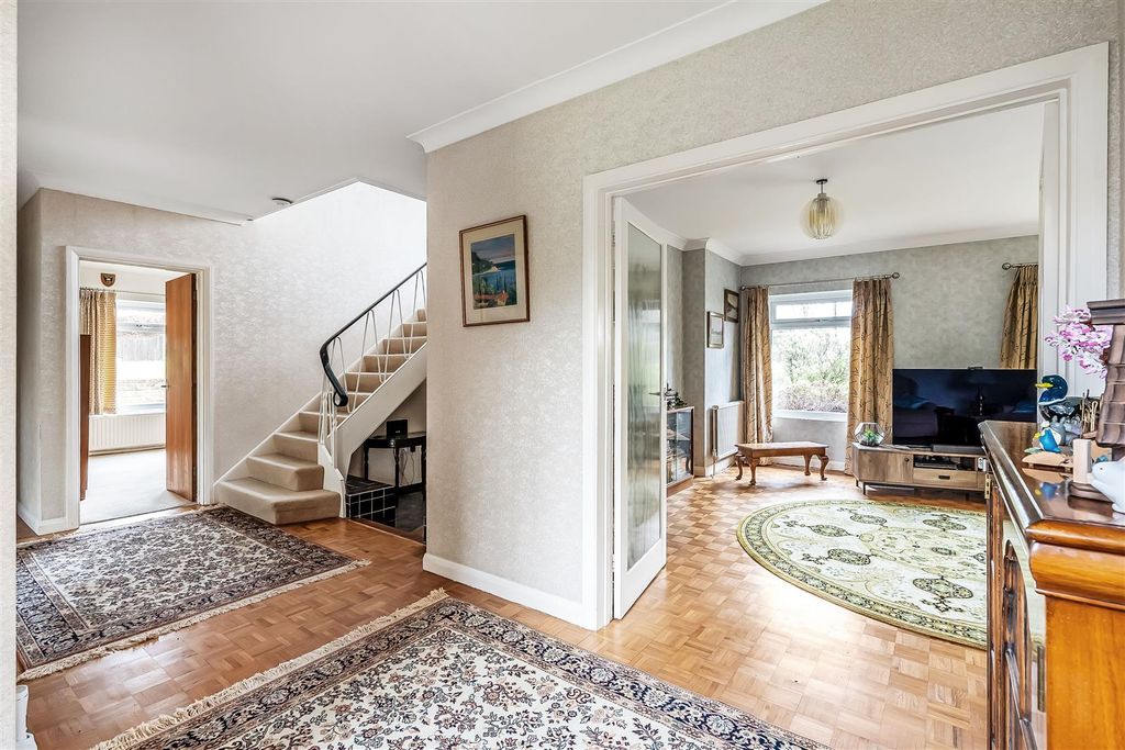 Property photo 2 of 33 20-Warren-Avenue-16.Jpg