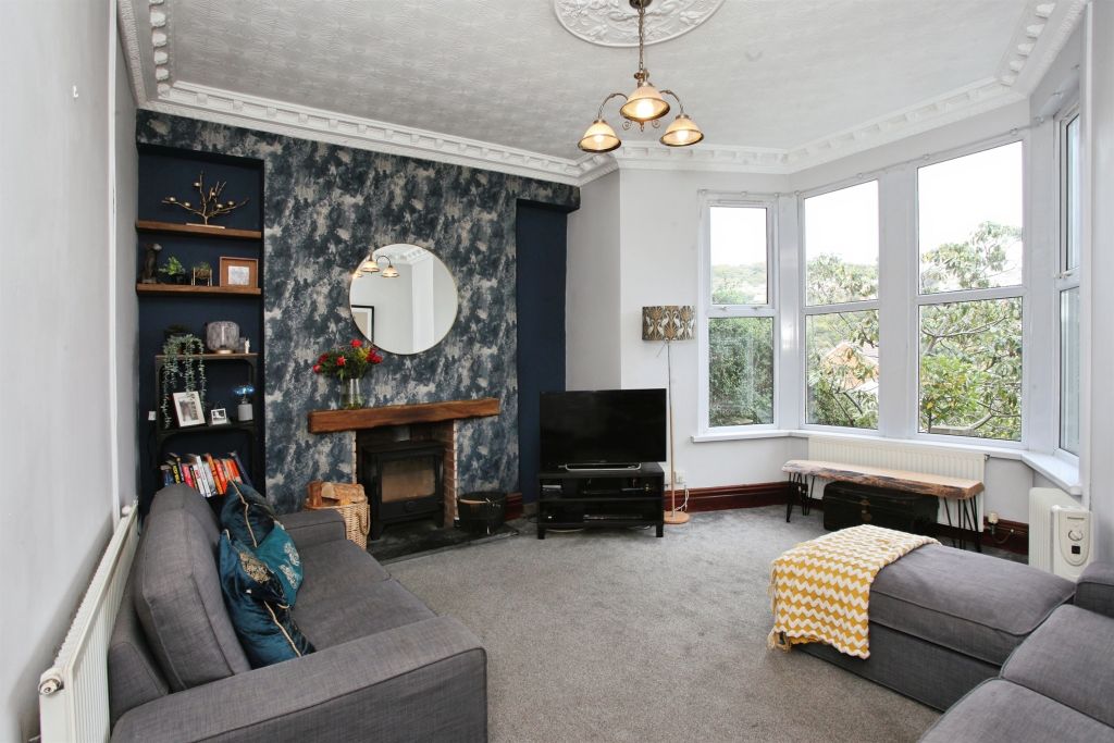 Property photo 3 of 25