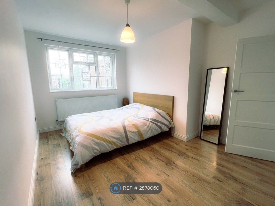 Property photo 3 of 4