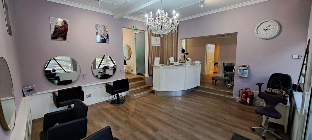 Property photo 3 of 3 Front Salon 51.Jpg