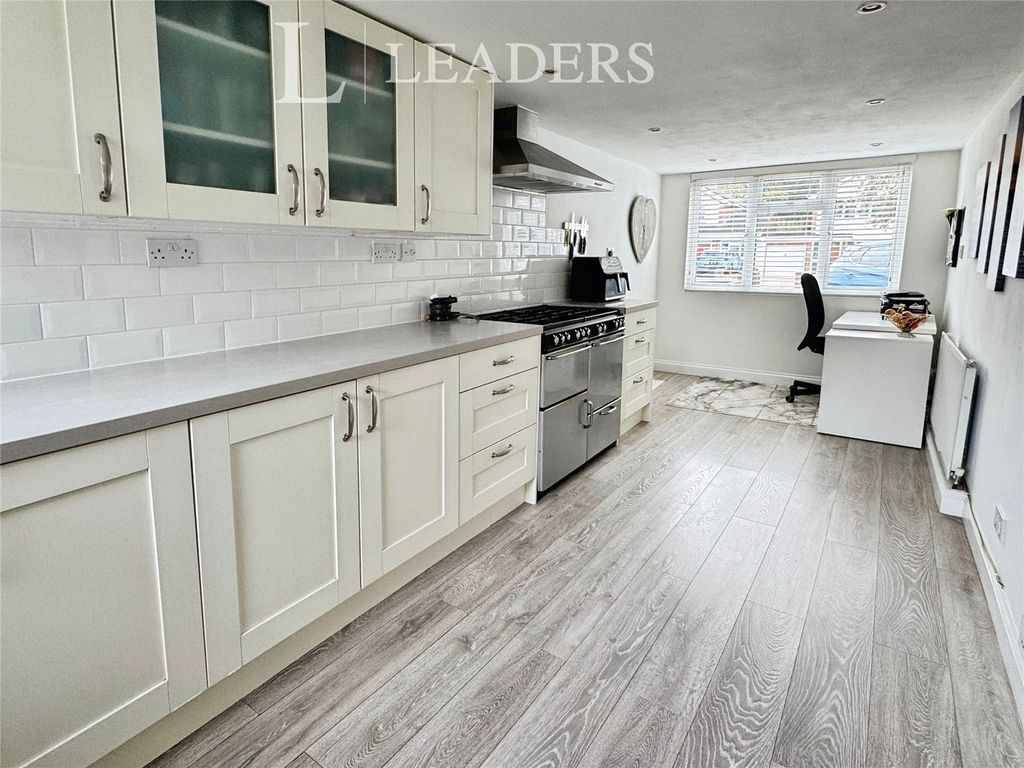 Property photo 2 of 18 Picture No. 03