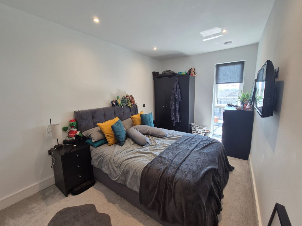 Property photo 2 of 8