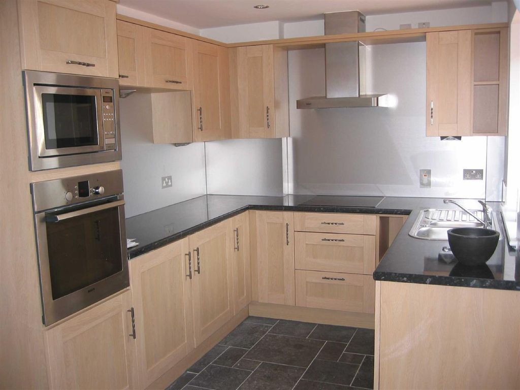 Property photo 3 of 4