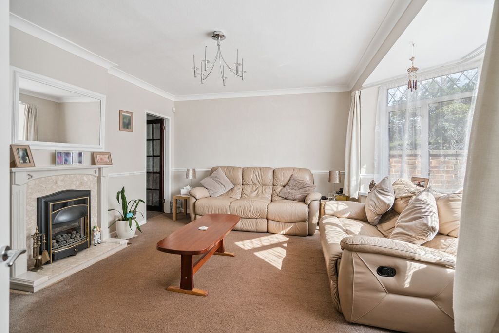 Property photo 2 of 17