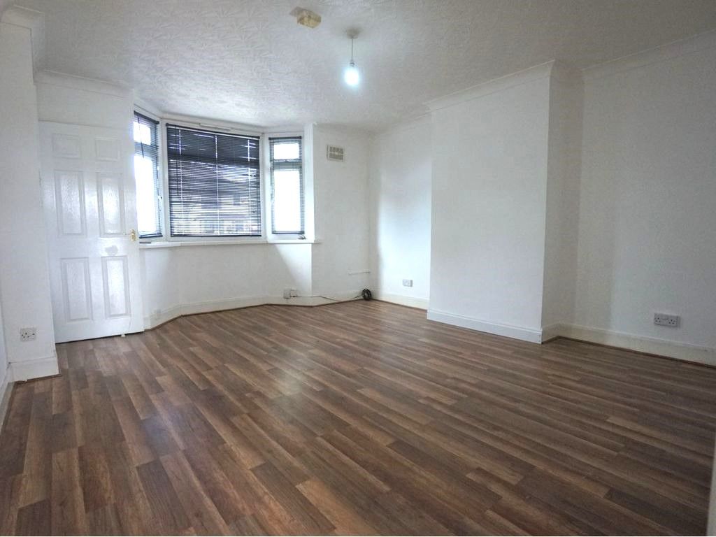 Property photo 2 of 11 Gallery