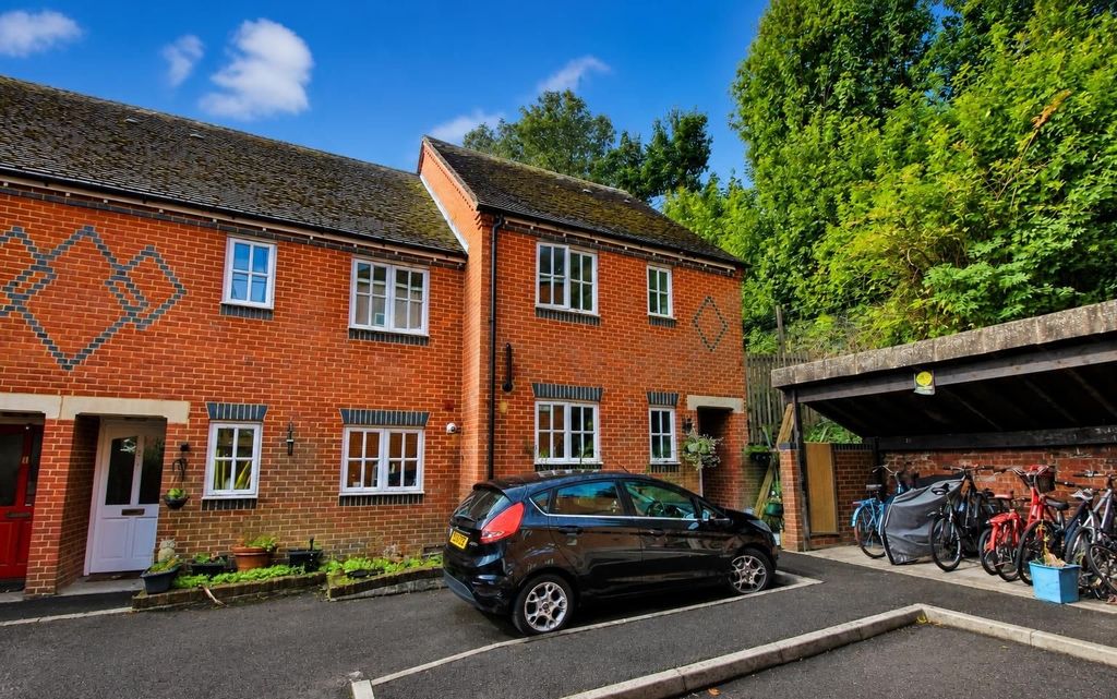 Property photo 1 of 10 56