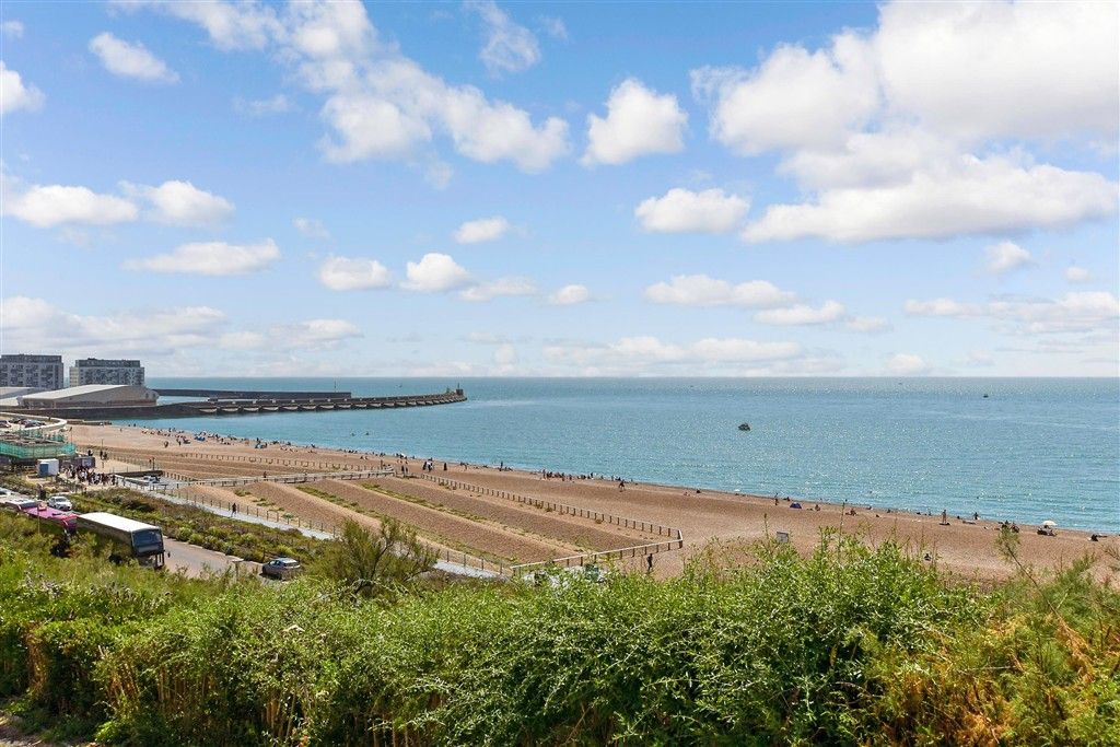 Property photo 3 of 18 Surrounding Area