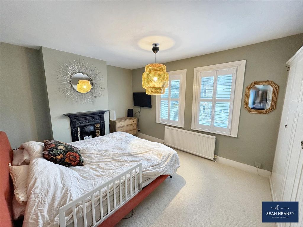 Property photo 3 of 25