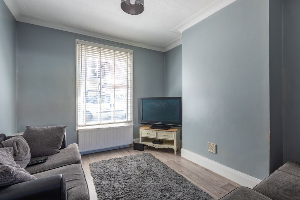 Property photo 2 of 42