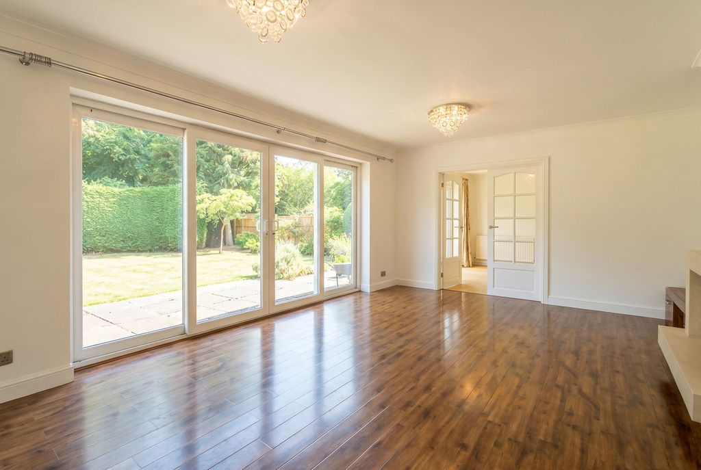Property photo 2 of 19