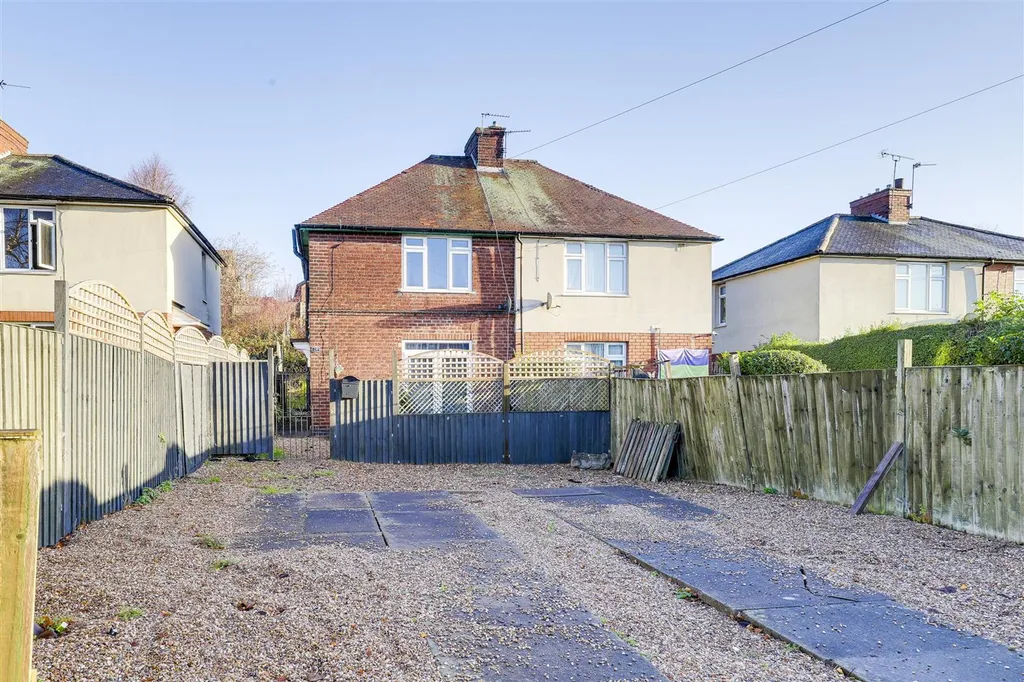 House in Nottingham, Gedling - View 3