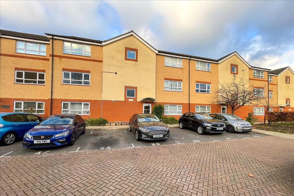 Property photo 1 of 8