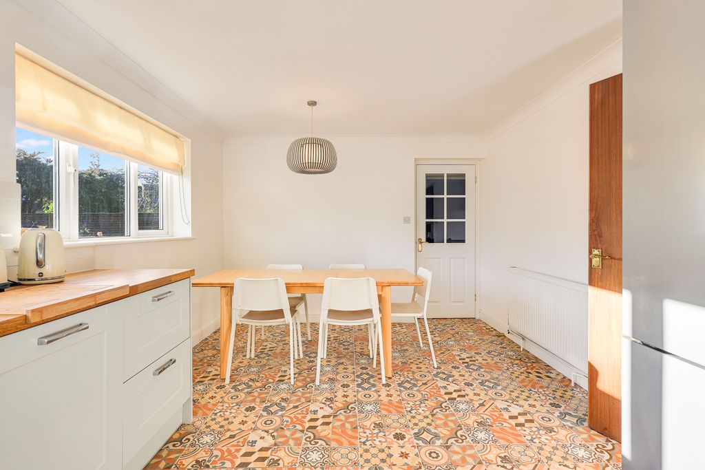 Property photo 3 of 21 Img14