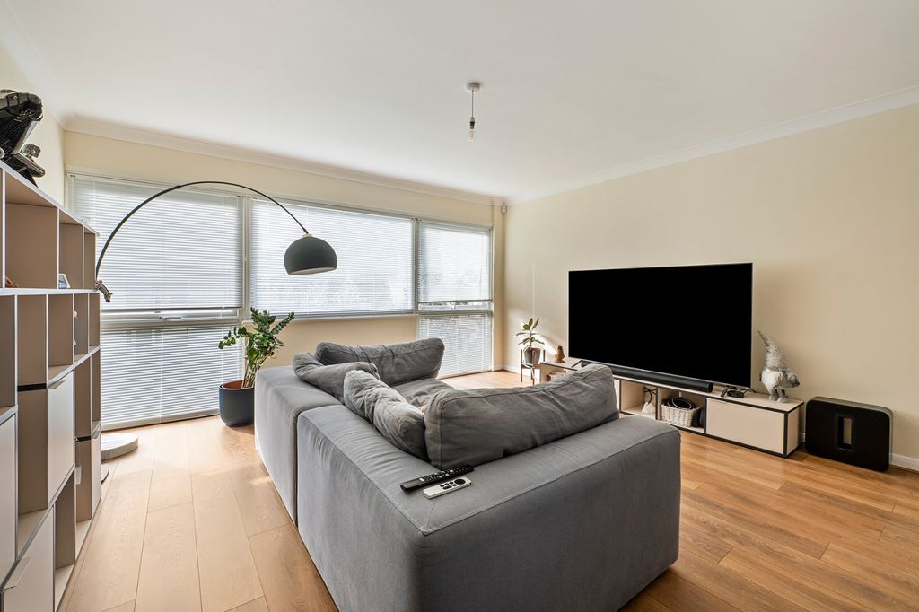 Property photo 3 of 27 Picture No. 07