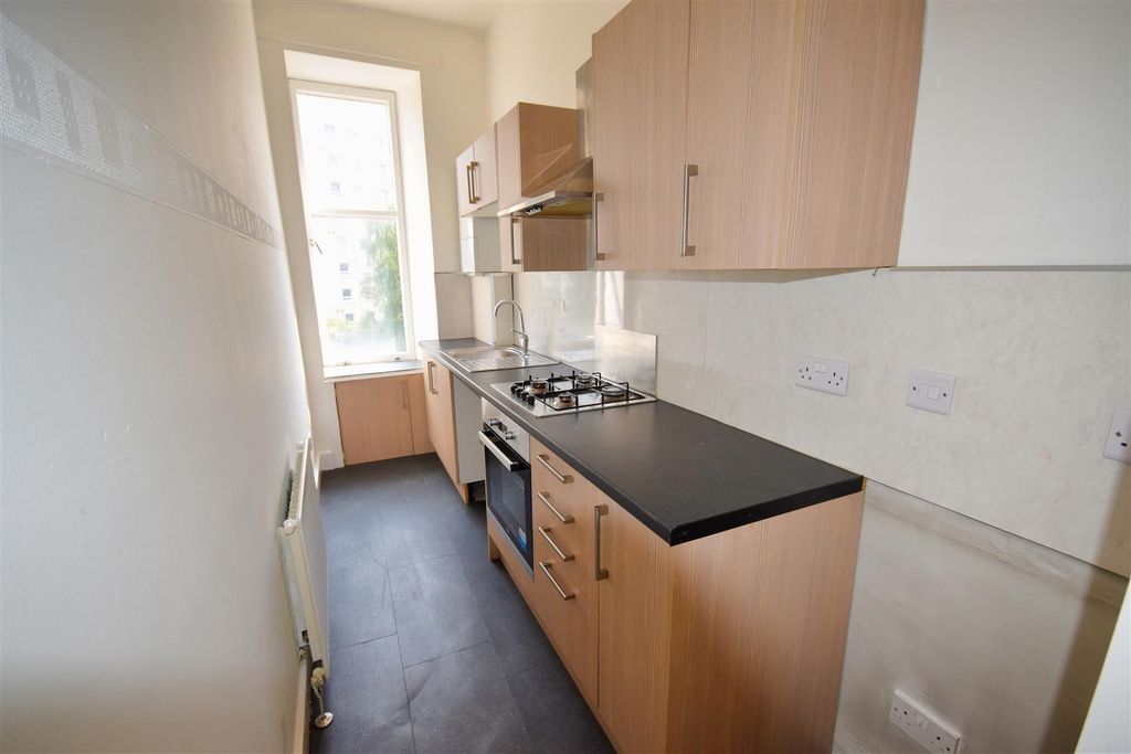 Property photo 3 of 11 4.Jpg