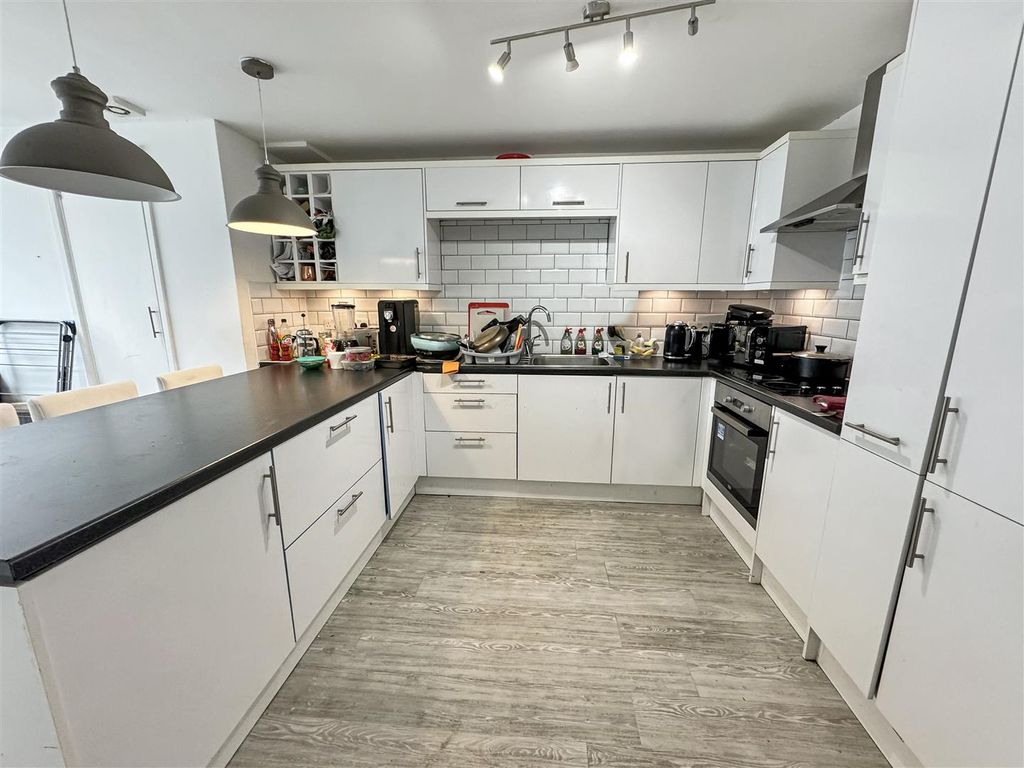 Property photo 3 of 16 Kitchen.Jpeg