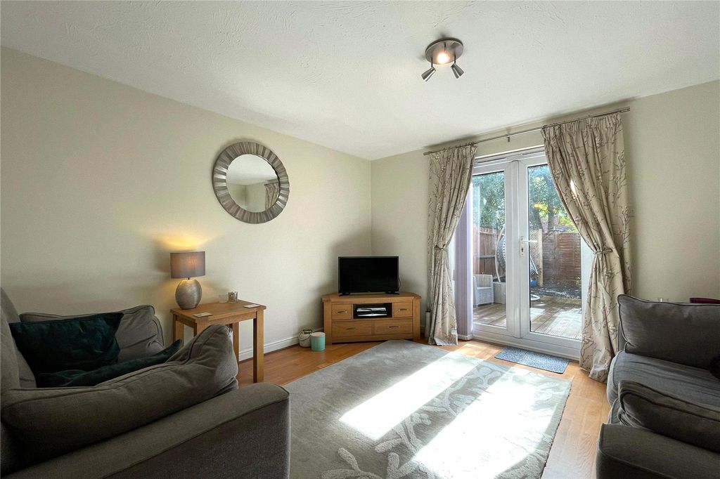 Property photo 2 of 17 Picture No. 01