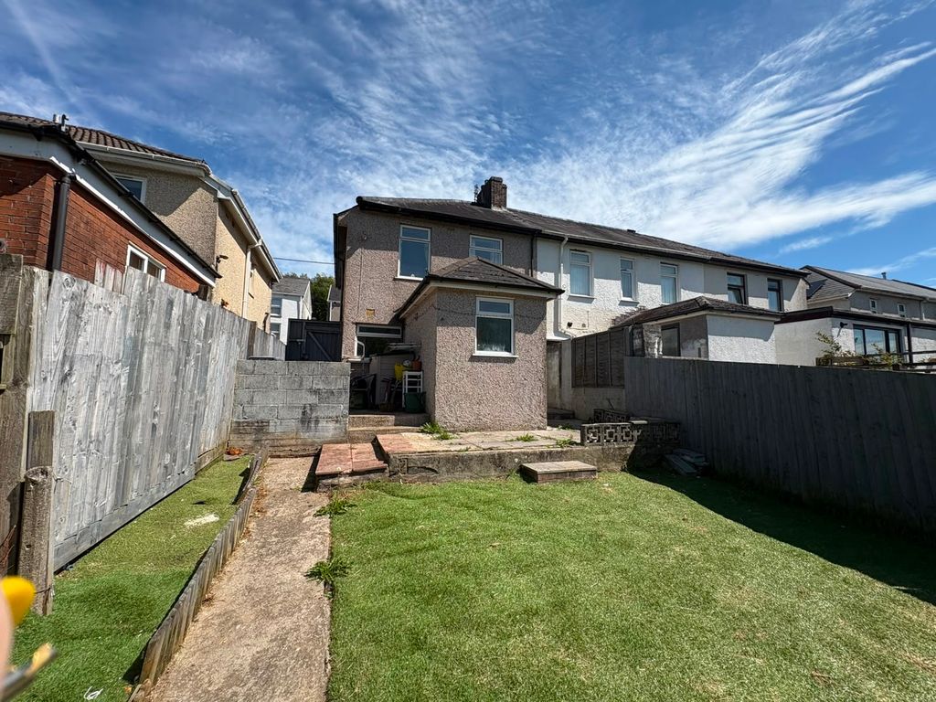 Property photo 3 of 22