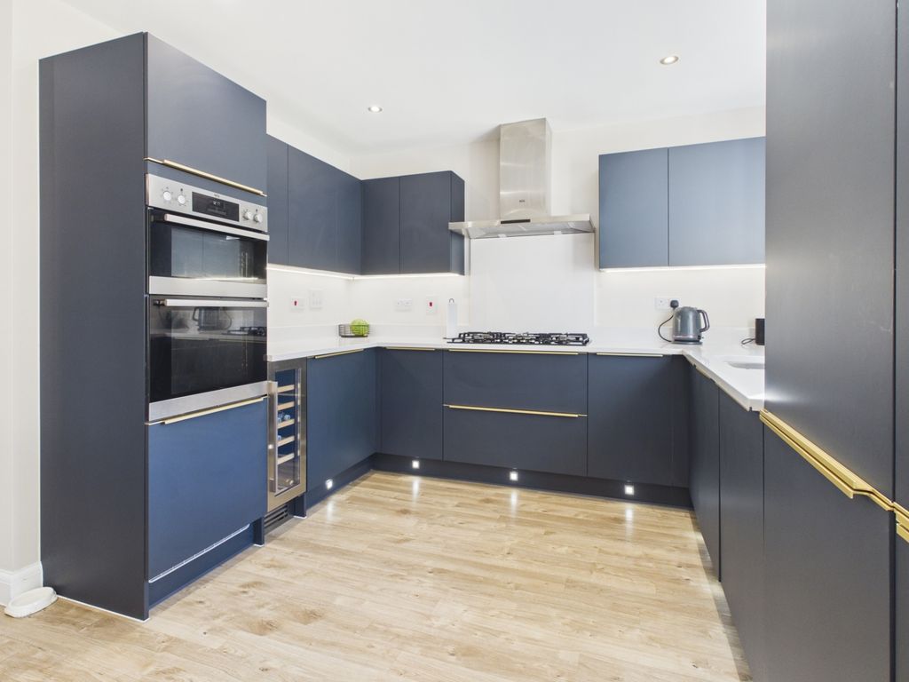 Property photo 3 of 30 Beaufort Row