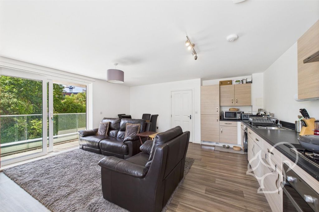 Property photo 2 of 15 Cam05287G0-Pr0068-Still007.Jpg