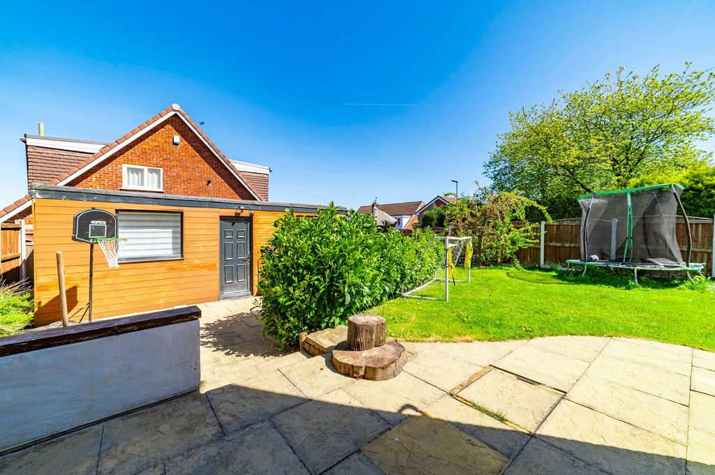 Property photo 2 of 24