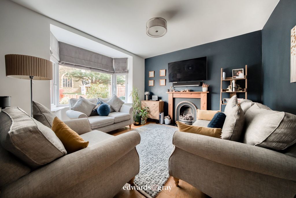 Property photo 2 of 16