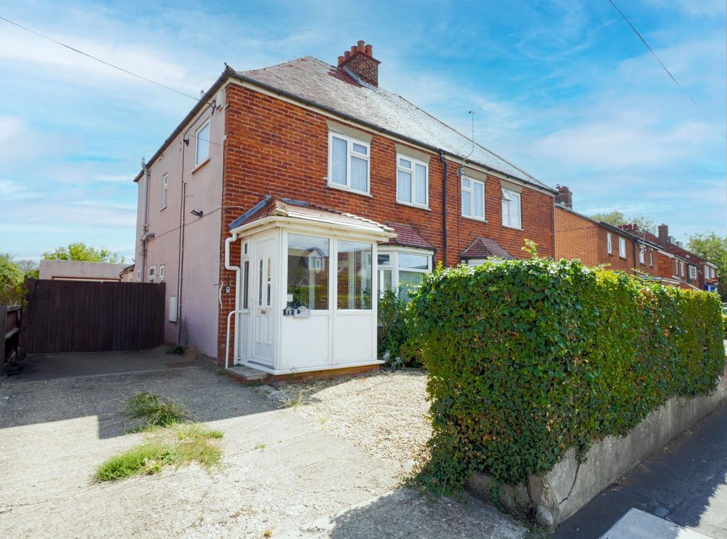 Property photo 1 of 27