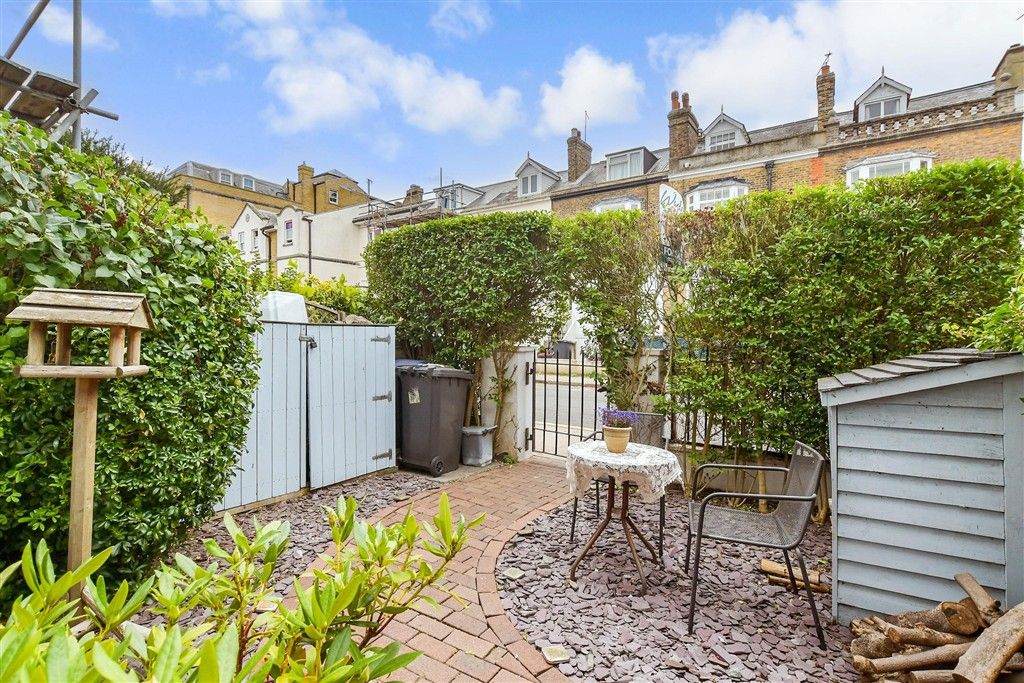 Property photo 3 of 12 Front Garden