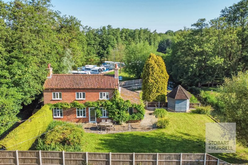 Property photo 3 of 37 Close Rear Aerial