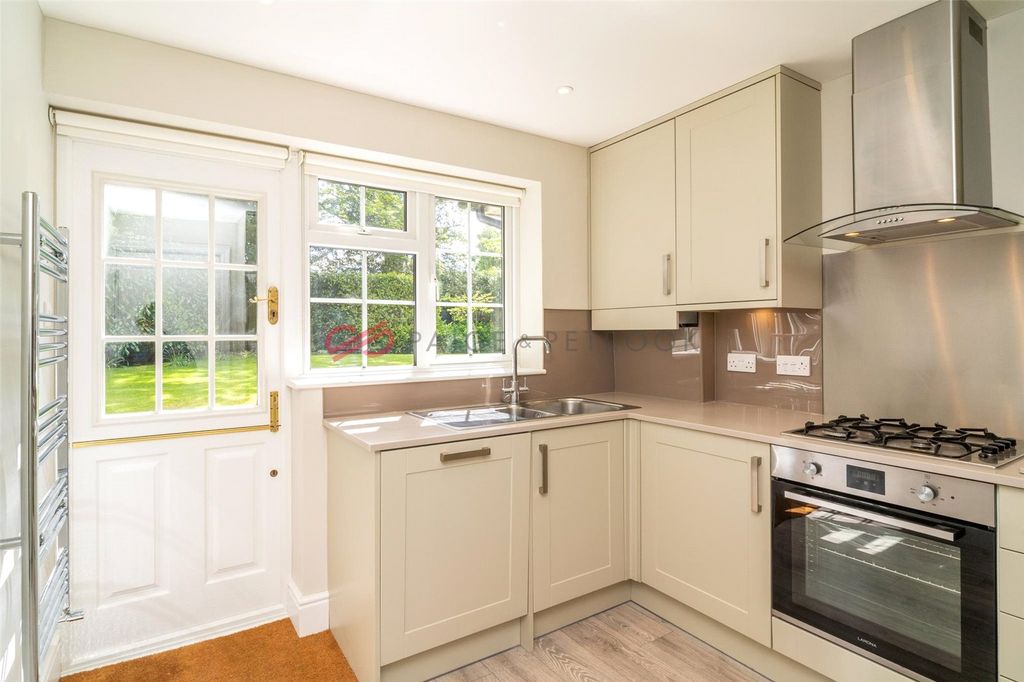 Property photo 2 of 16 Picture No. 02