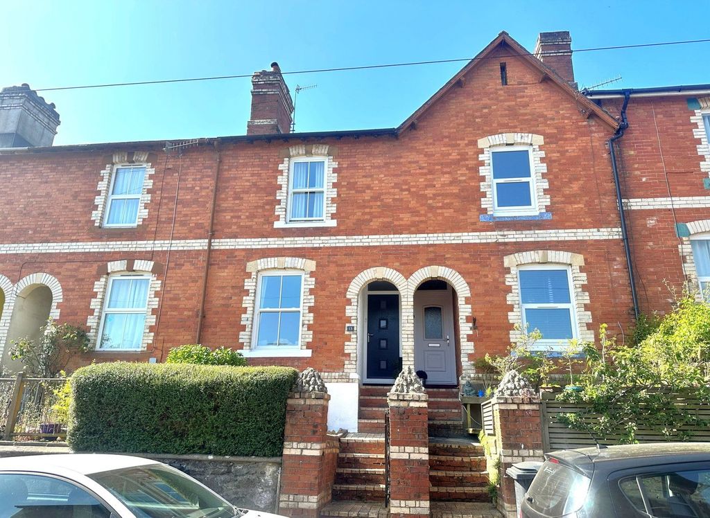 Property photo 1 of 8