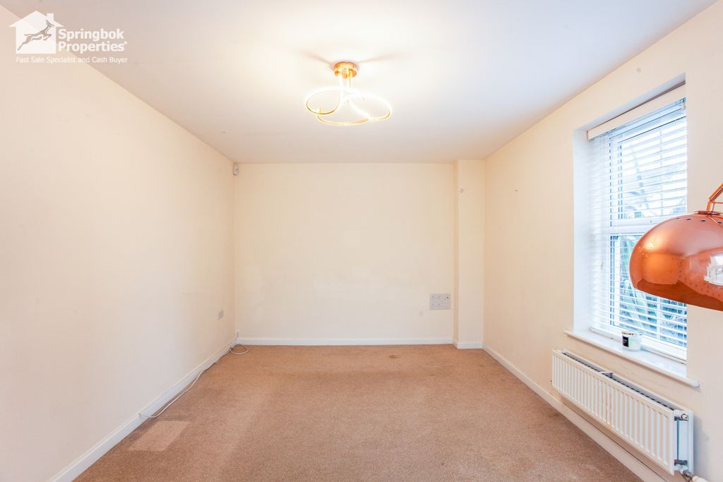 Property photo 3 of 28 Image 2