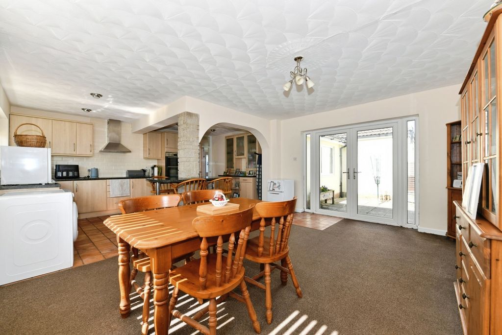 Property photo 3 of 20 Pbox-Img.Jpg
