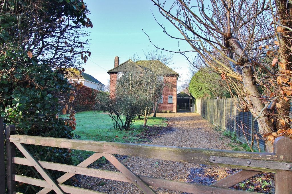 Property photo 2 of 30