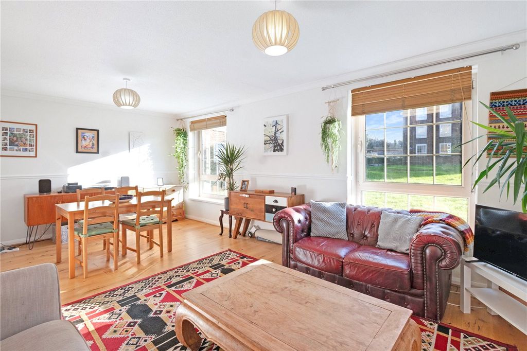 Property photo 1 of 11 Reception