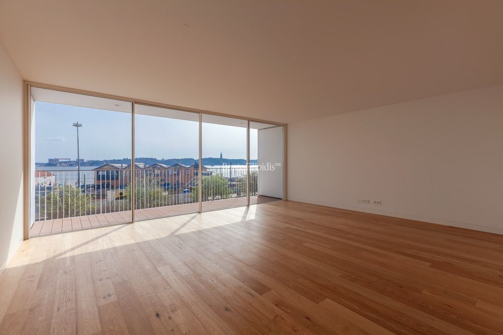 Property photo 1 of 39