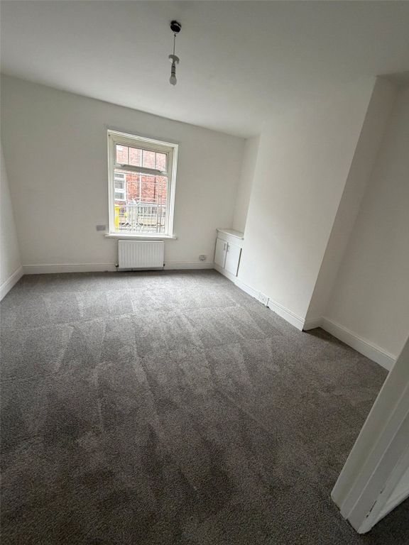 Property photo 2 of 8 Picture No. 06