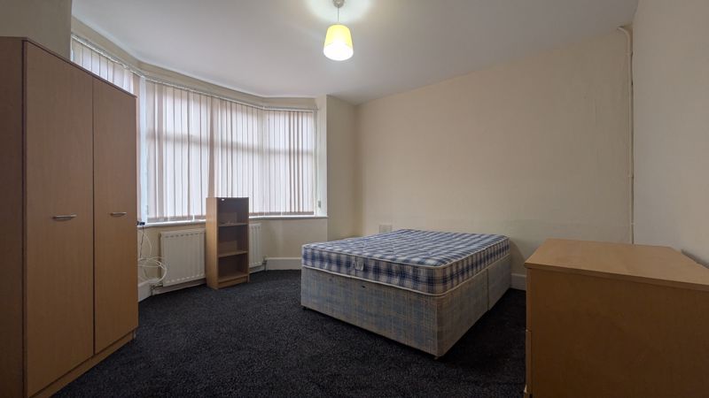 Property photo 3 of 9 Photo 4