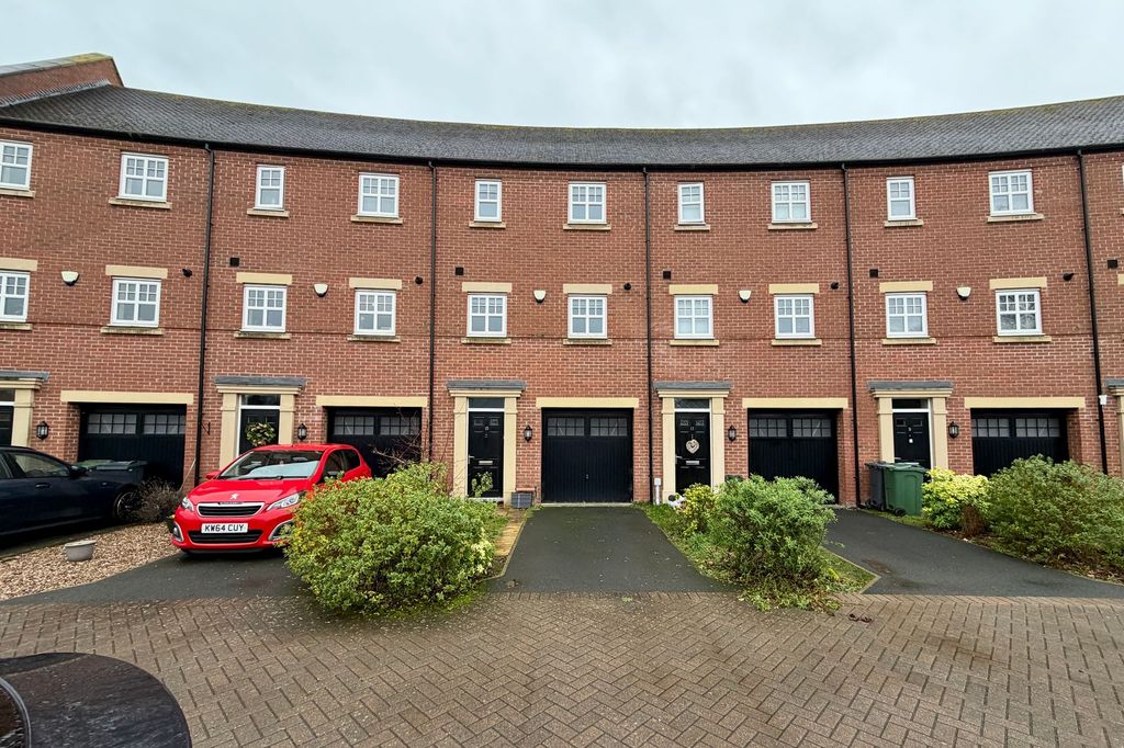 Property photo 1 of 11