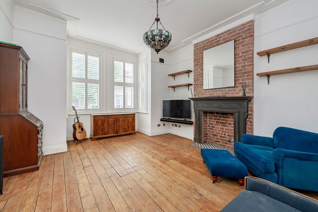 Property photo 1 of 24