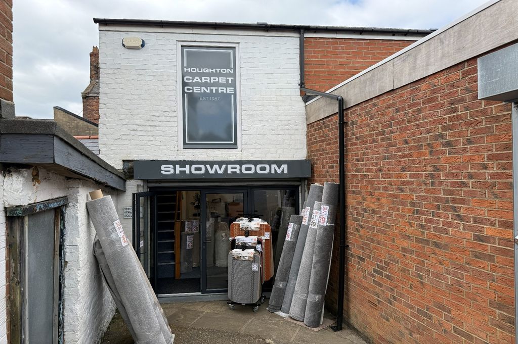 Property photo 1 of 1