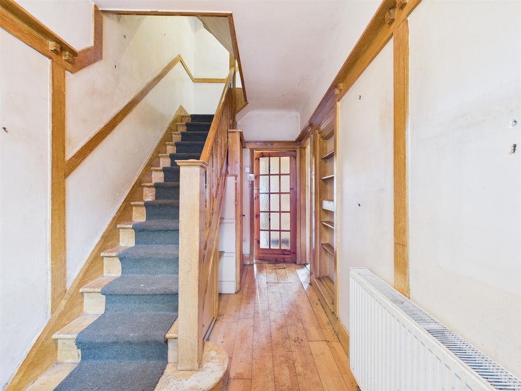 Property photo 2 of 32 Cam03844G0-Pr0382-Still001.Jpg