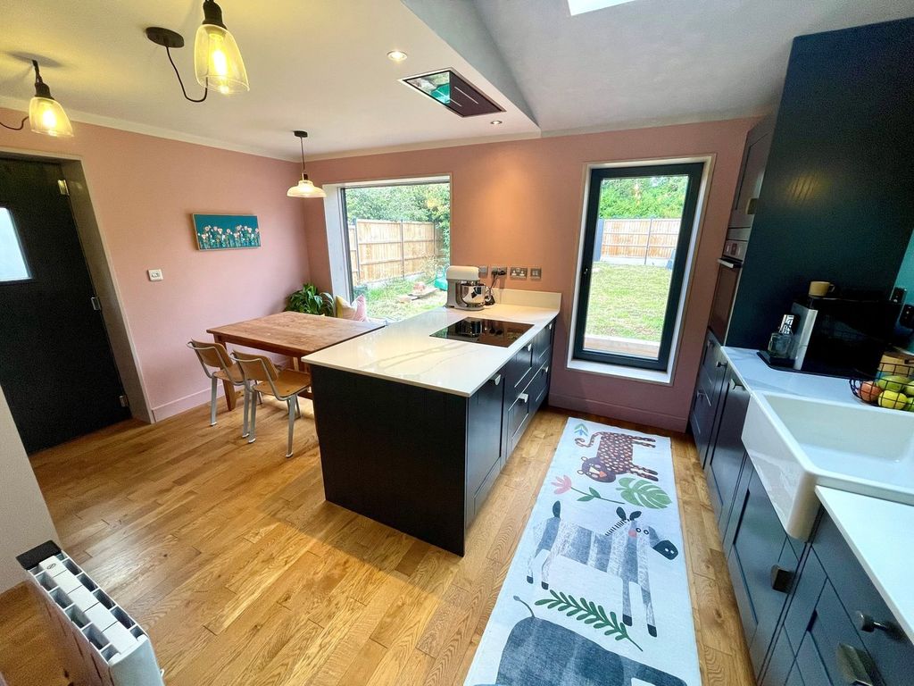 Property photo 2 of 23