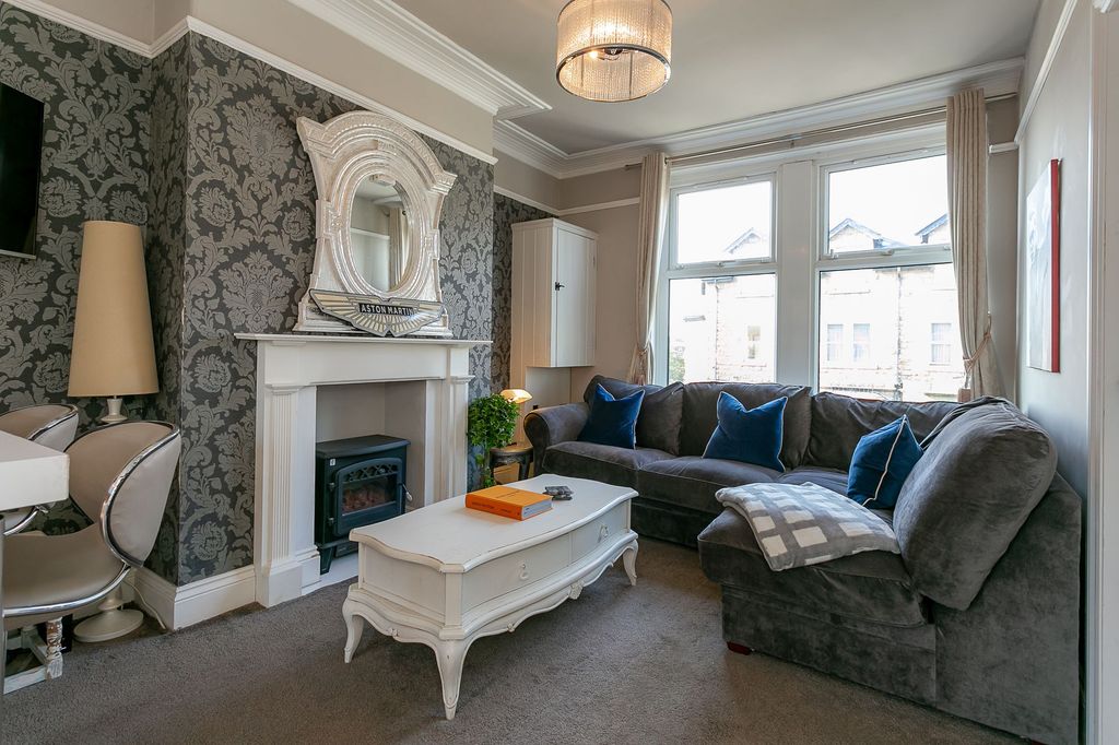 Property photo 3 of 9