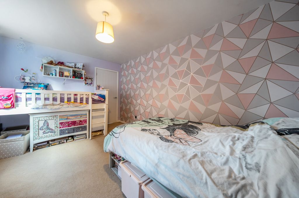 Property photo 3 of 22 1380588-21-6915B0...