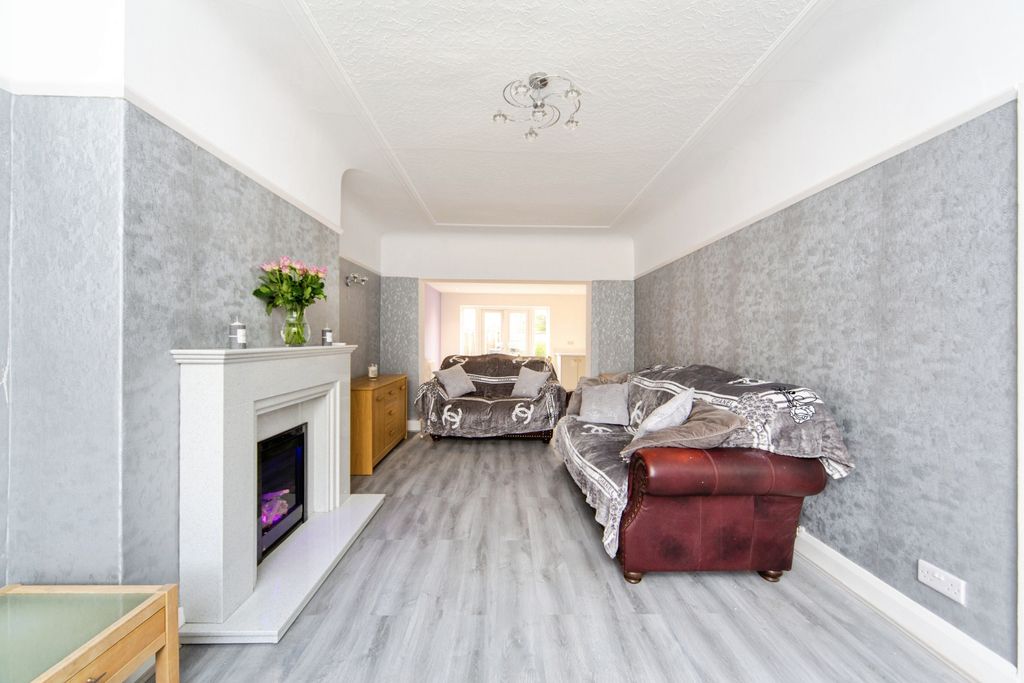 Property photo 3 of 15 Living Room