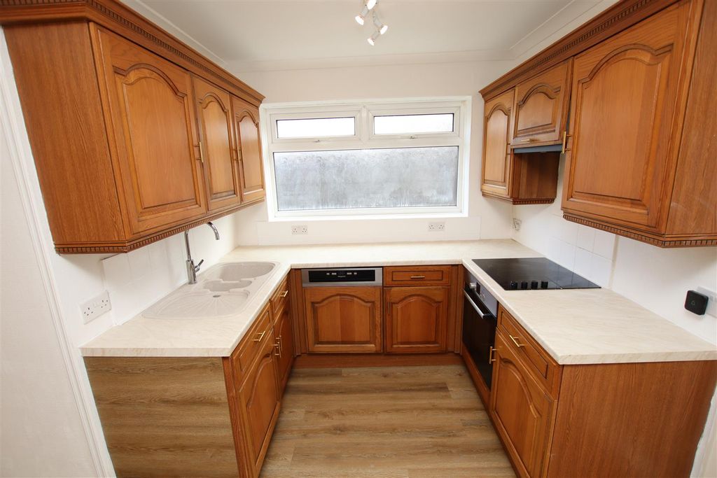 Property photo 3 of 12 Img_6955.Jpg