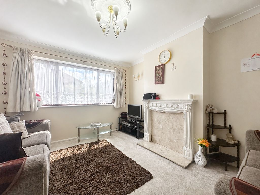 Property photo 2 of 16 Photo 1
