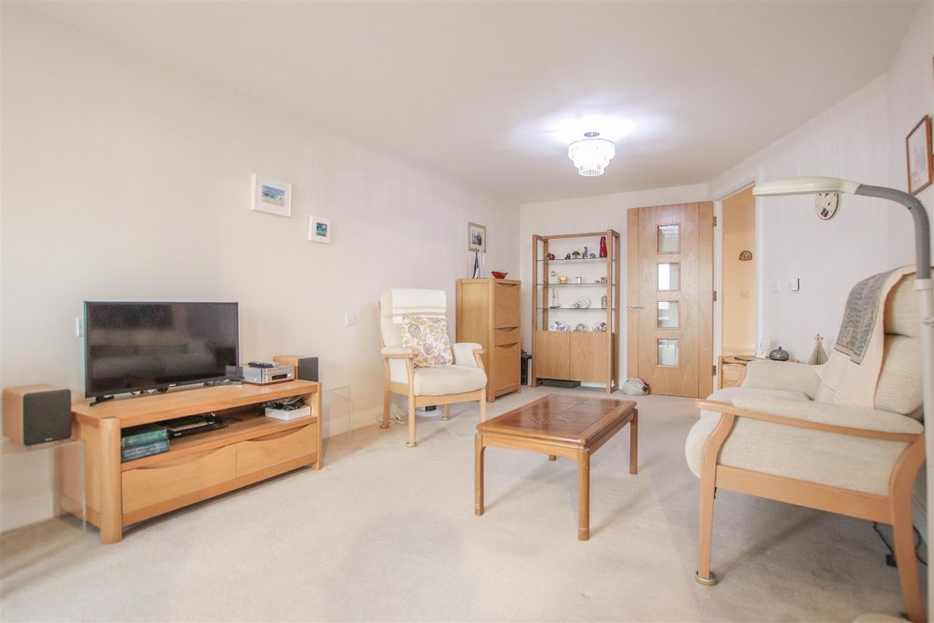 Property photo 3 of 24 Img_8860.Jpg