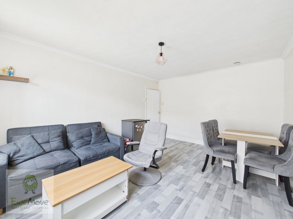 Property photo 2 of 10 Living Dining Room